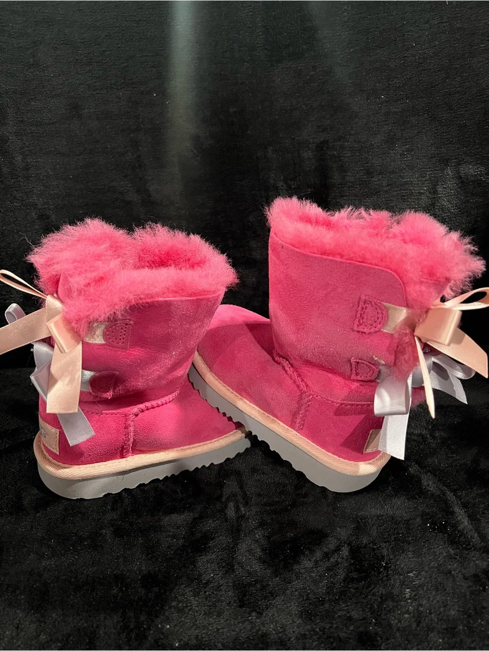 UGGs Kids US 8 Bailey Bow